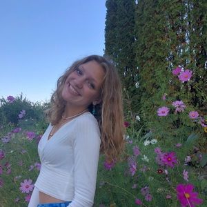 Meet your Posher, Alyson